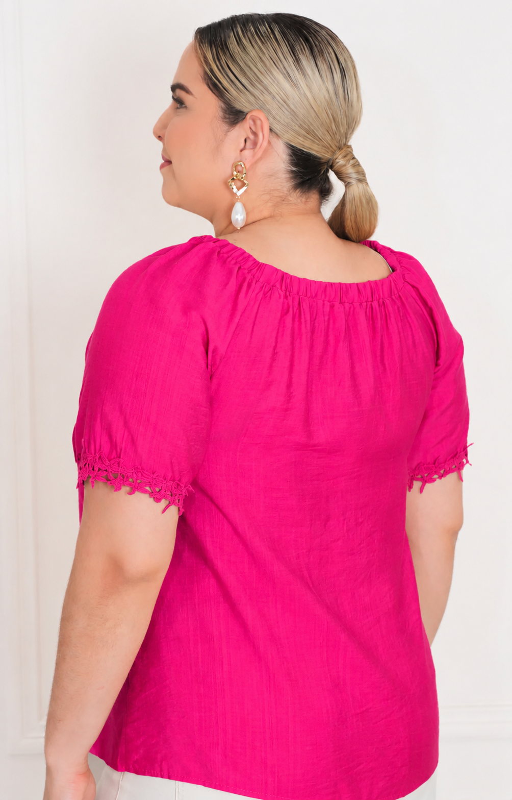 Blusa con bordado 3D