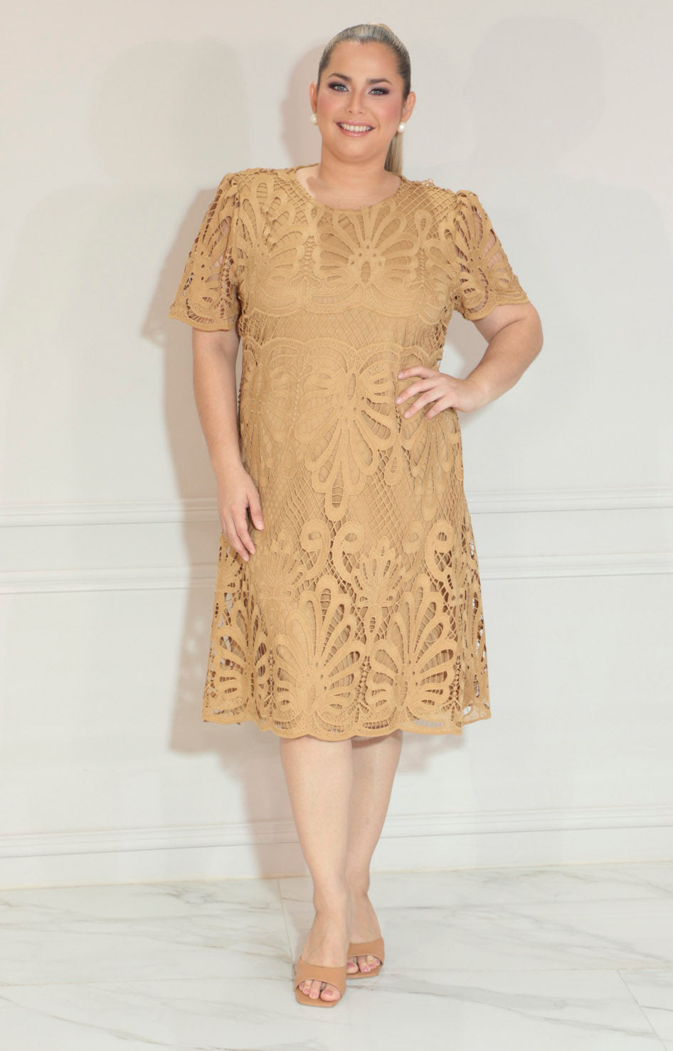 Vestido café corto de guipiur - VESTIDO Boutiquemirel 