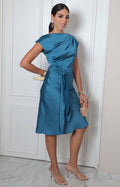 Vestido azul midi con nudo lateral