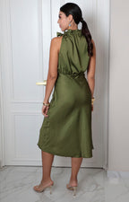 Vestido midi verde con lunares y lazo lateral