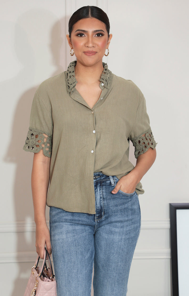 Blusa verde de botones y bordado - BLUSA Boutiquemirel 