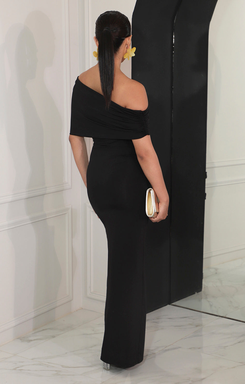 Vestidoo negro straple con fruncido - VESTIDO Boutiquemirel 