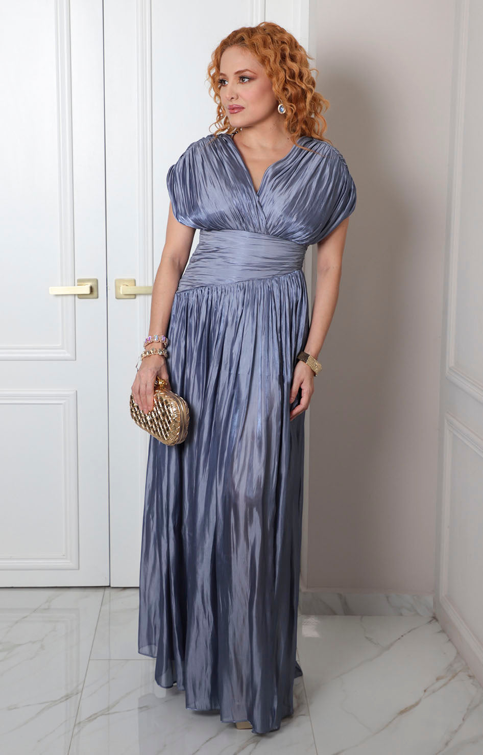 Vestido largo azul  con escote V y drapeado