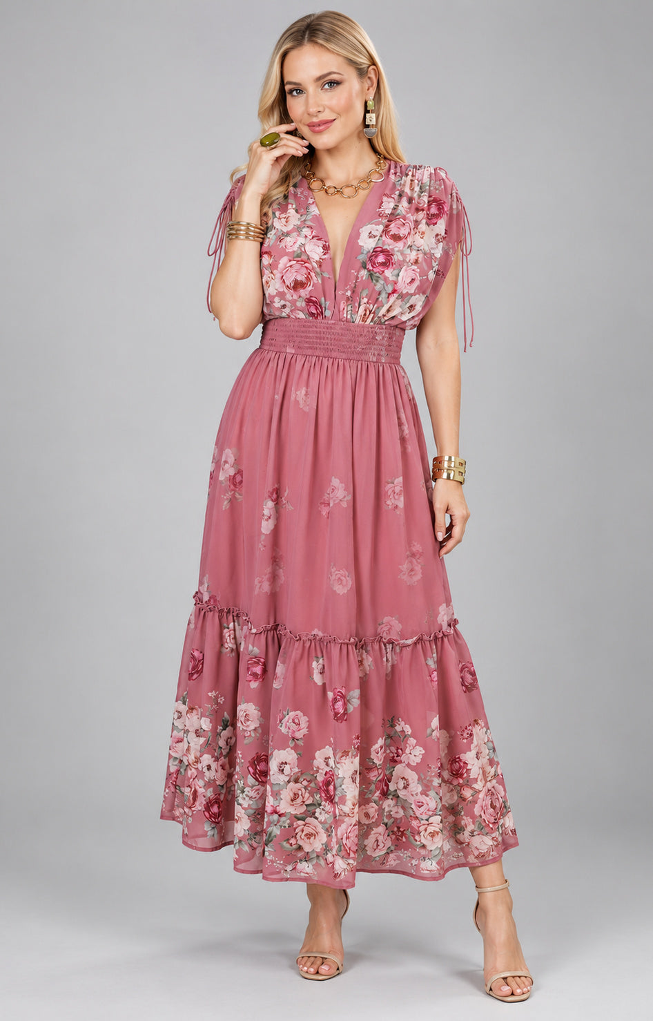 Vestido rosa floral con escote en V