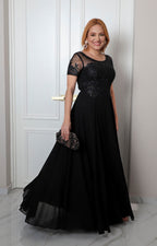 Vestido largo elegante con encaje bordado