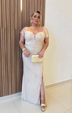 Vestido beige con bordado y brillos de manga volante - VESTIDO Boutiquemirel 