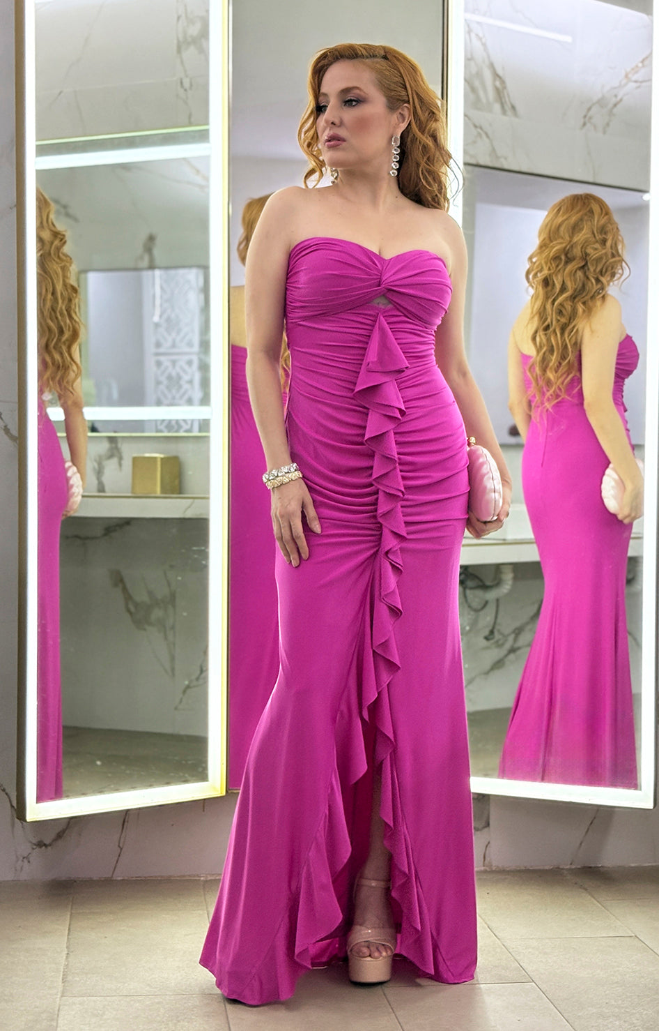 Vestido fucsia straple con fruncido y volantes - VESTIDO Boutiquemirel 