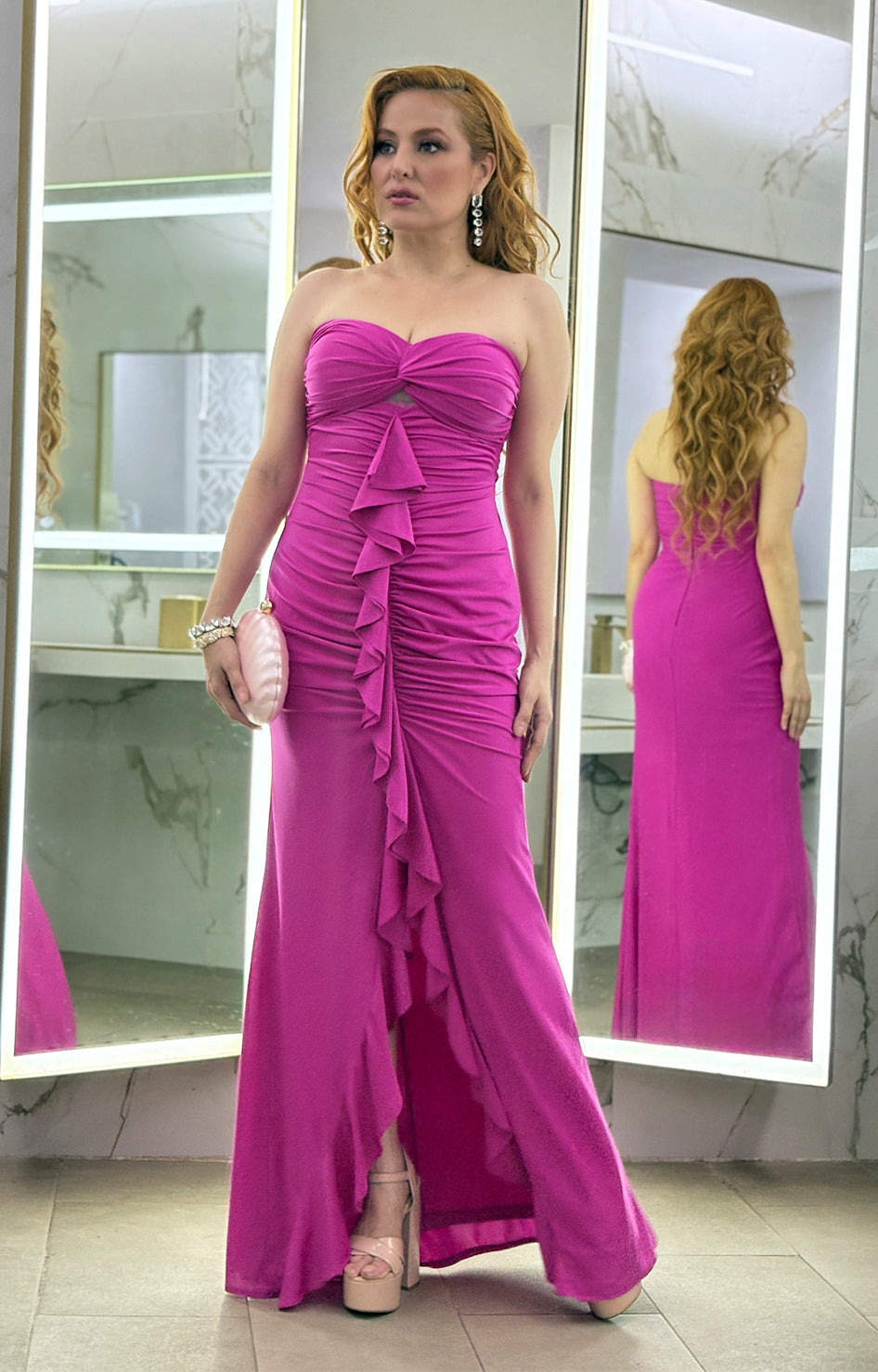 Vestido fucsia straple con fruncido y volantes - VESTIDO Boutiquemirel 