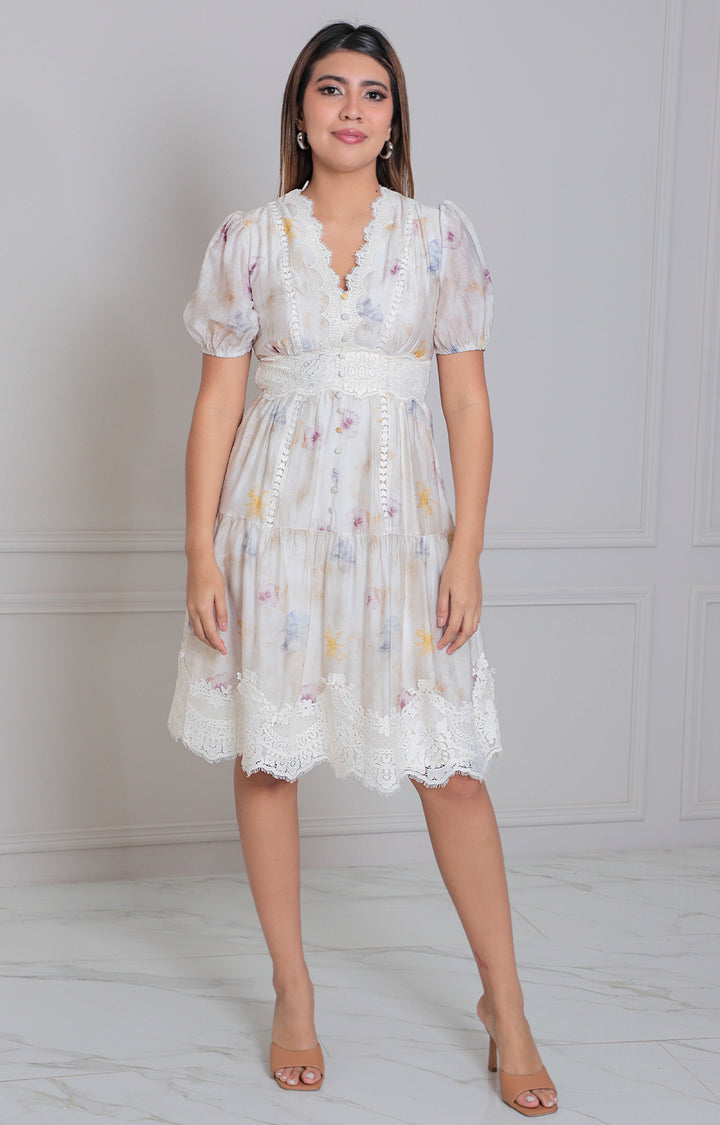 Vestido beige con bordado - VESTIDO CORTO REGULAR Boutiquemirel 