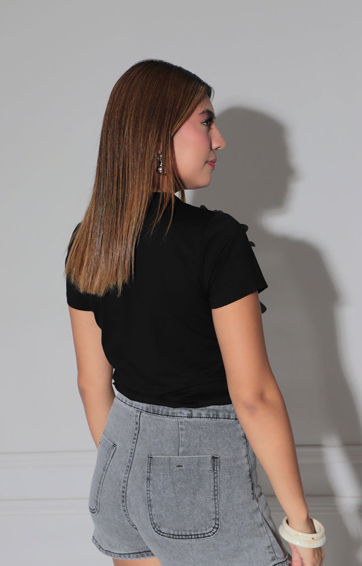 Blusa negra con flores 3D - BLUSA Boutiquemirel 