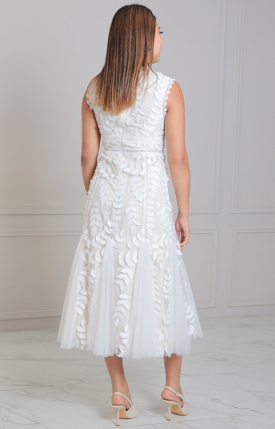 Vestido biege con bordado - VESTIDO LARGO REGULAR Boutiquemirel 