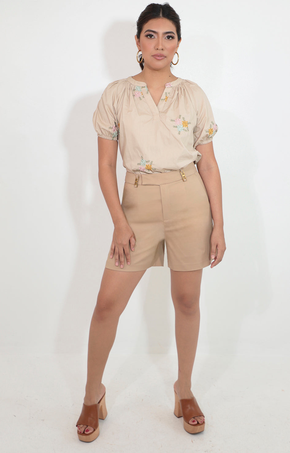 Short beige con dijes superior - SHORT Boutiquemirel 