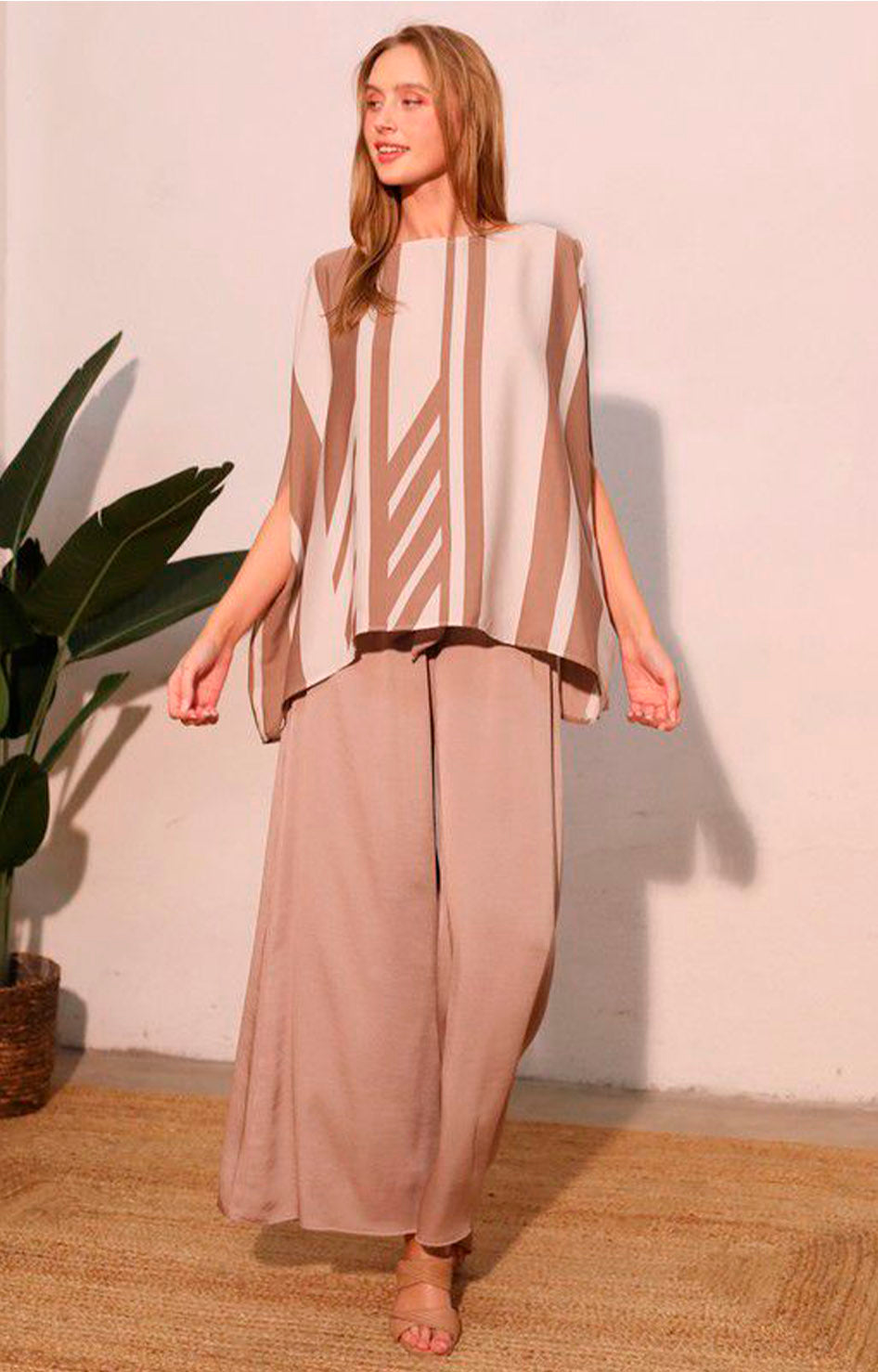 Blusa beige de rayas con manga mariposa - BLUSA Boutiquemirel 