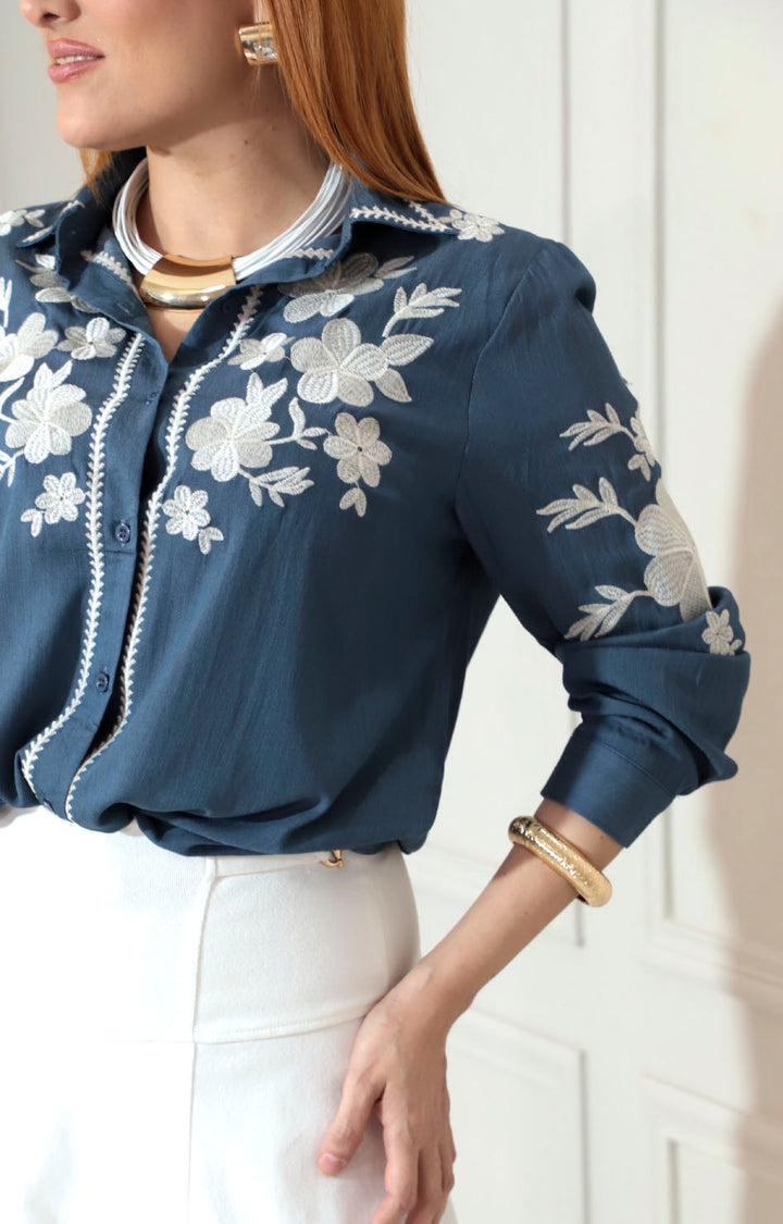 Blusa azul bordada - BLUSA Boutiquemirel 