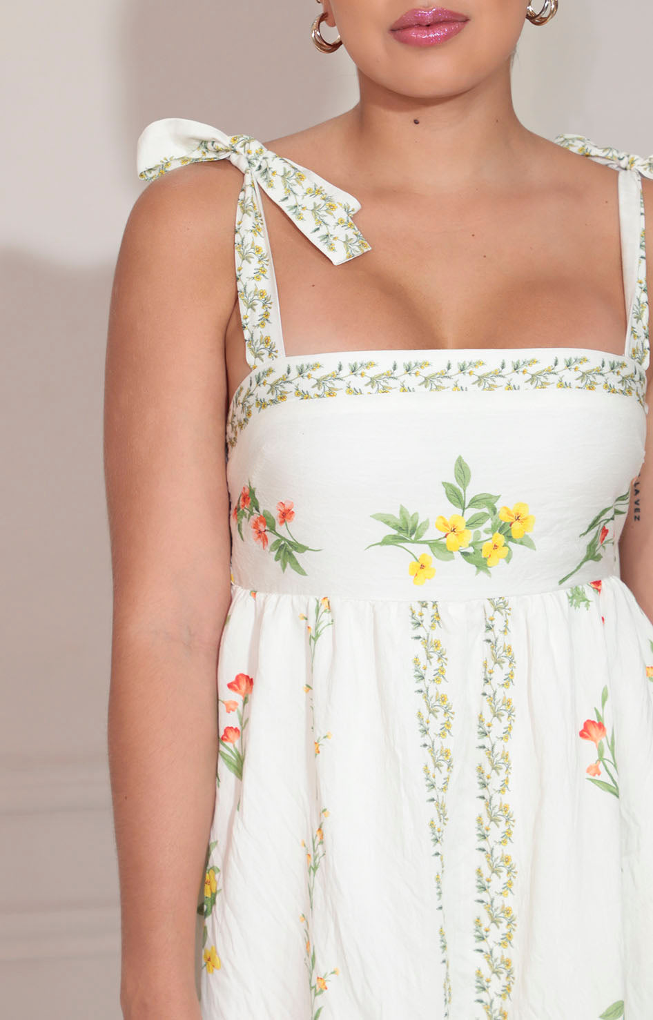 Vestido blanco con flores - VESTIDO Boutiquemirel 
