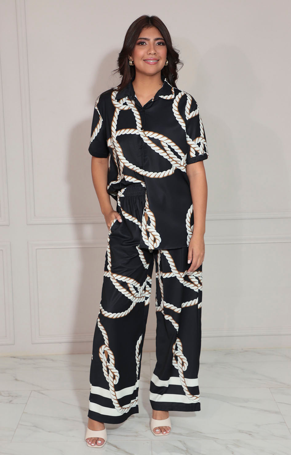 Conjunto negro estampado - CONJUNTO Boutiquemirel 