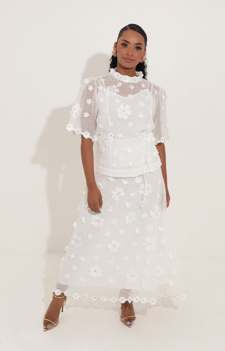 Conjunto blanco con flores 3D - CONJUNTO Boutiquemirel 