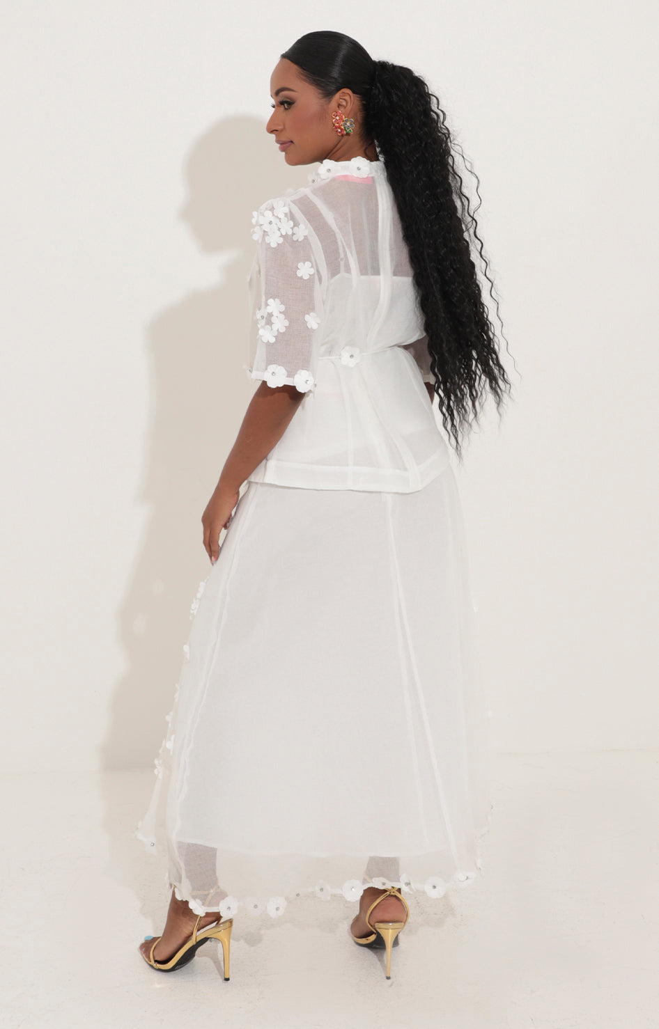 Conjunto blanco con flores 3D - CONJUNTO Boutiquemirel 