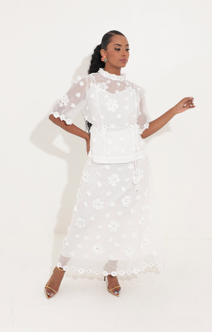 Conjunto blanco con flores 3D - CONJUNTO Boutiquemirel 