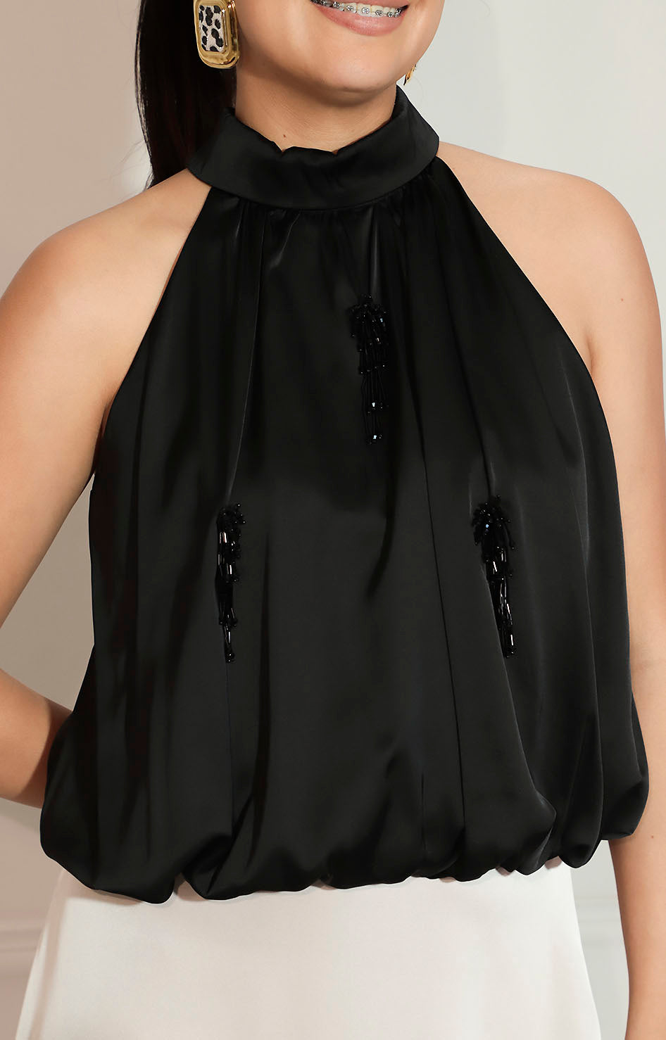 Blusa negra tipo globo con cuello halter - BLUSA Boutiquemirel 