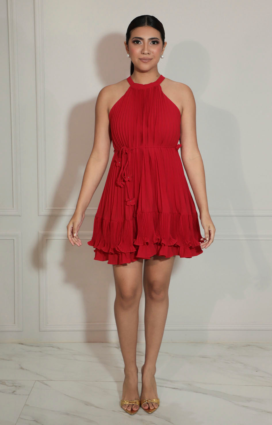 Vestido rojo plisado de cuello halter con lazo y volantes - VESTIDO Boutiquemirel 