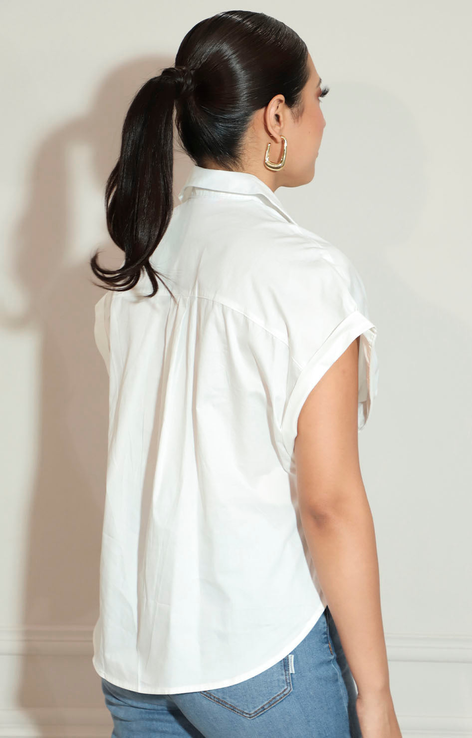 Blusa blanca con pliegues y maxi botones - BLUSA Boutiquemirel 