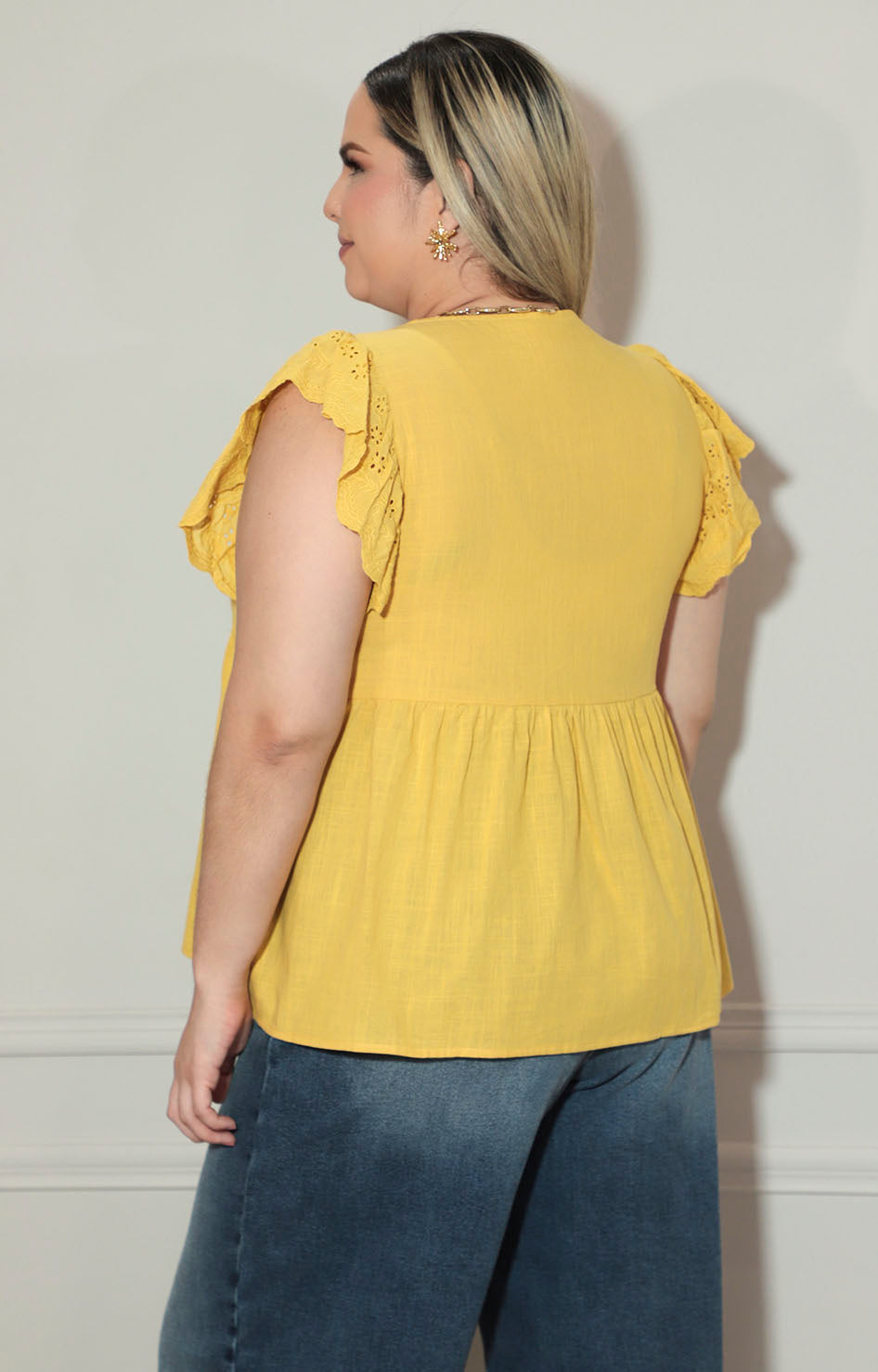 Blusa mostaza con bordado sin mangas - BLUSA XL Boutiquemirel 