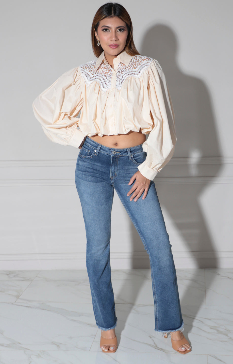 Blusa beige con bordado - BLUSA Boutiquemirel 