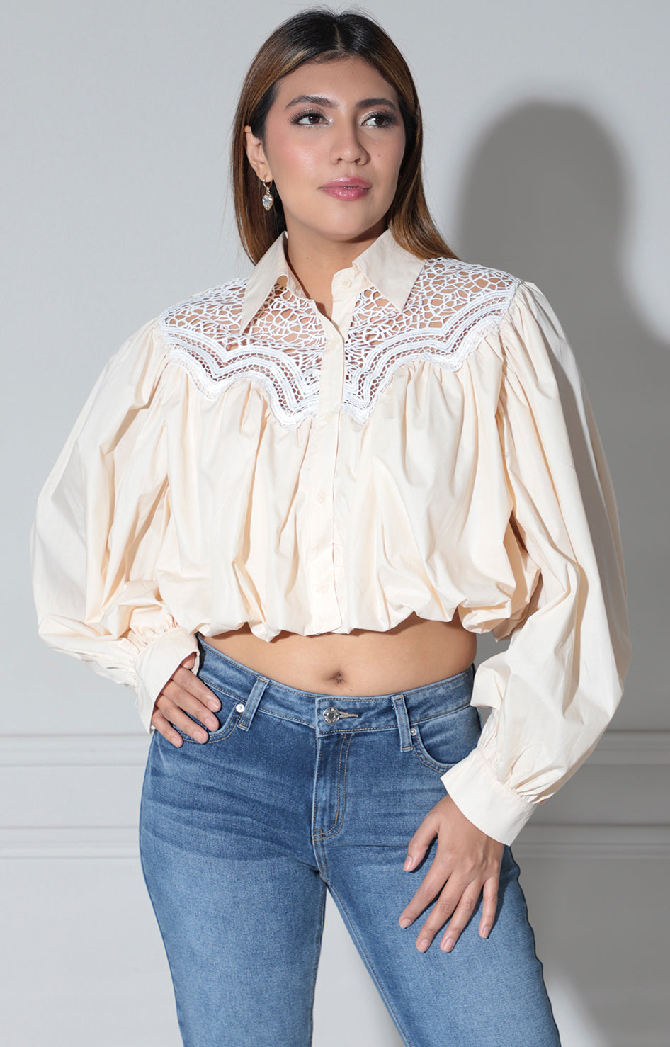 Blusa beige con bordado - BLUSA Boutiquemirel 