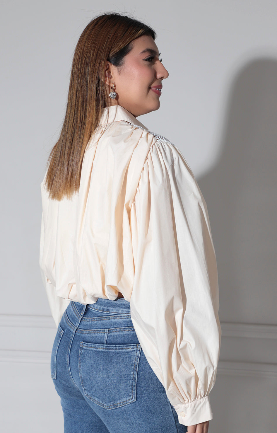 Blusa beige con bordado - BLUSA Boutiquemirel 