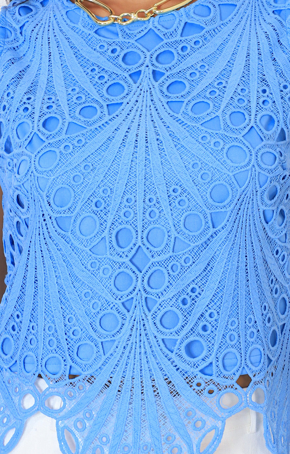 Blusa azul de guipiur