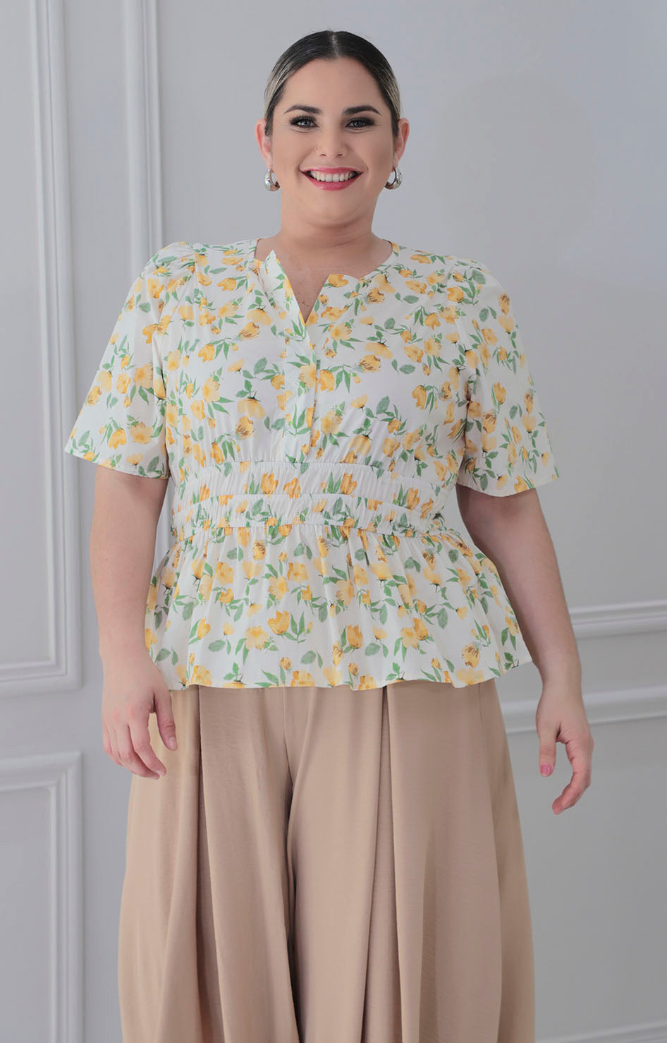 Blusa blanca con estampado de flores - BLUSA CURVY Boutiquemirel 