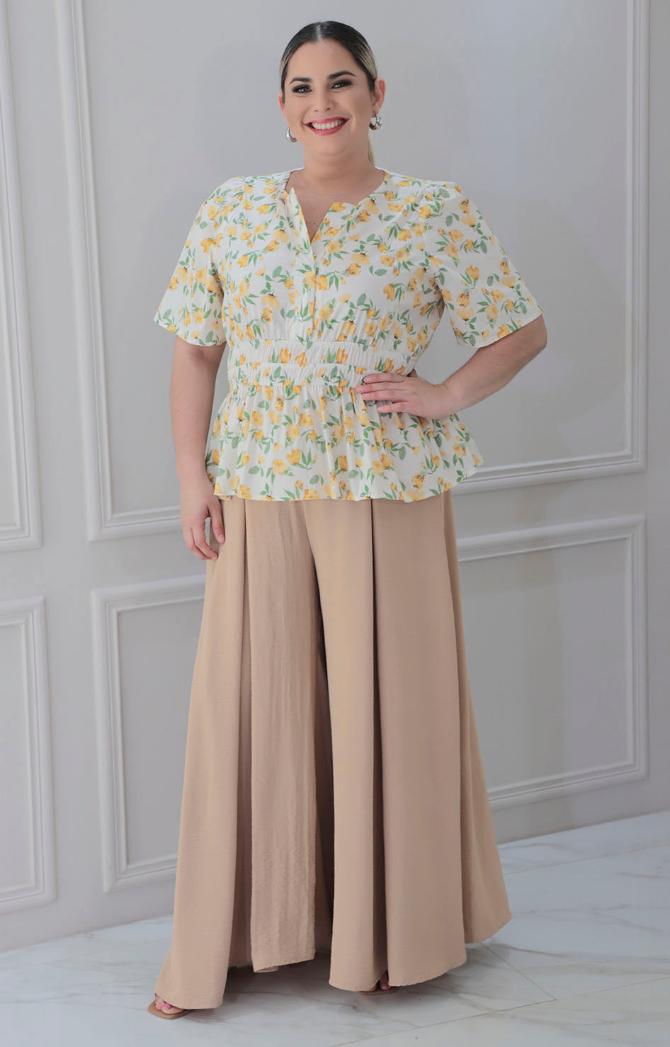 Blusa blanca con estampado de flores - BLUSA CURVY Boutiquemirel 
