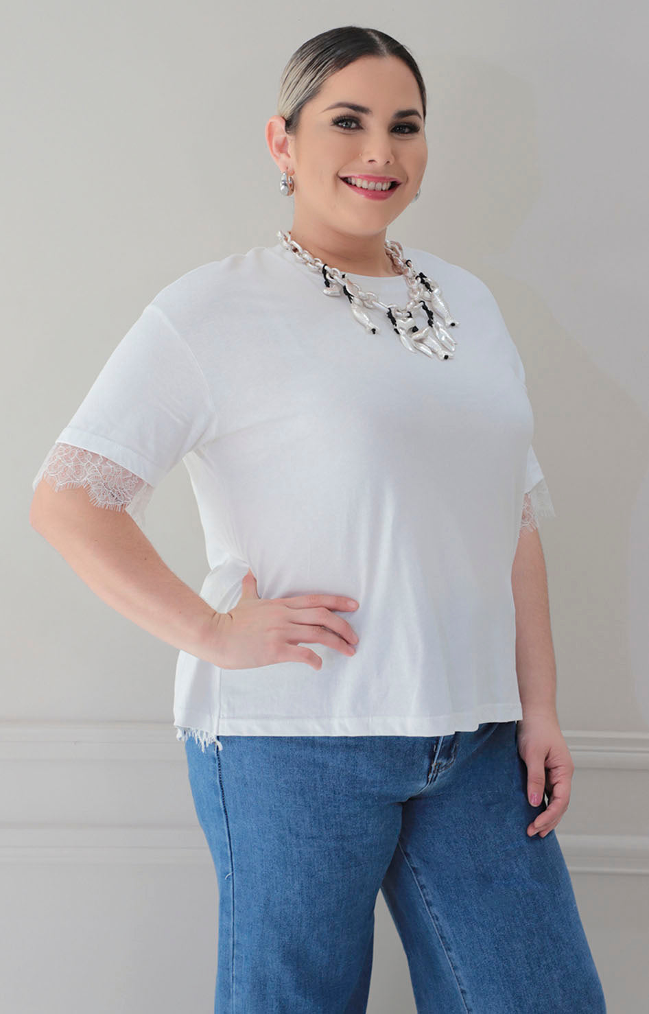 Blusa blanca con encaje - BLUSA CURVY Boutiquemirel 