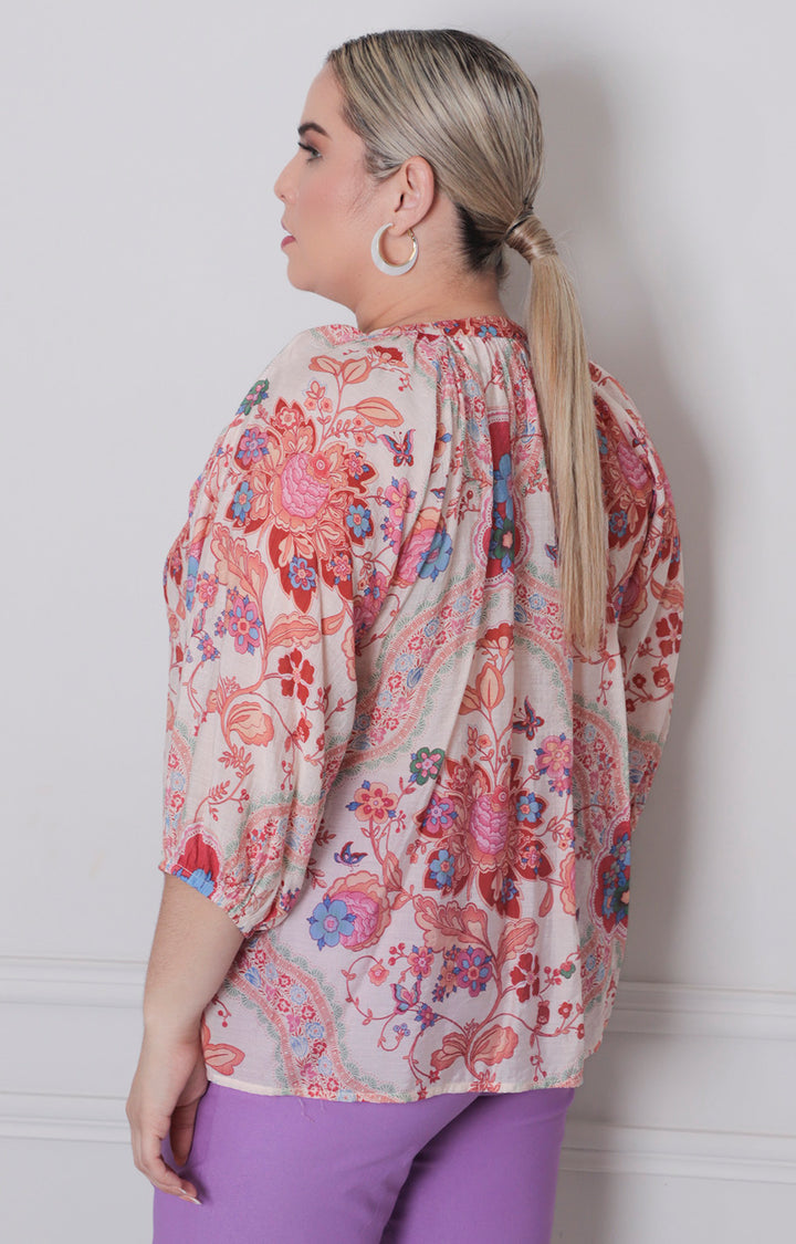 Blusa estampada con detalle de bordado - BLUSAS CURVY Boutiquemirel 