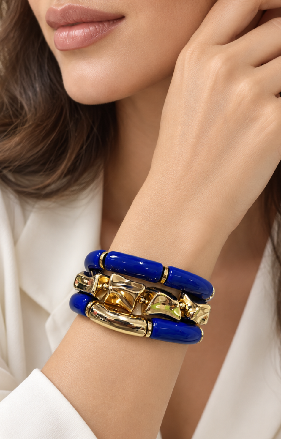Set de pulseras elásticas con acentos dorados