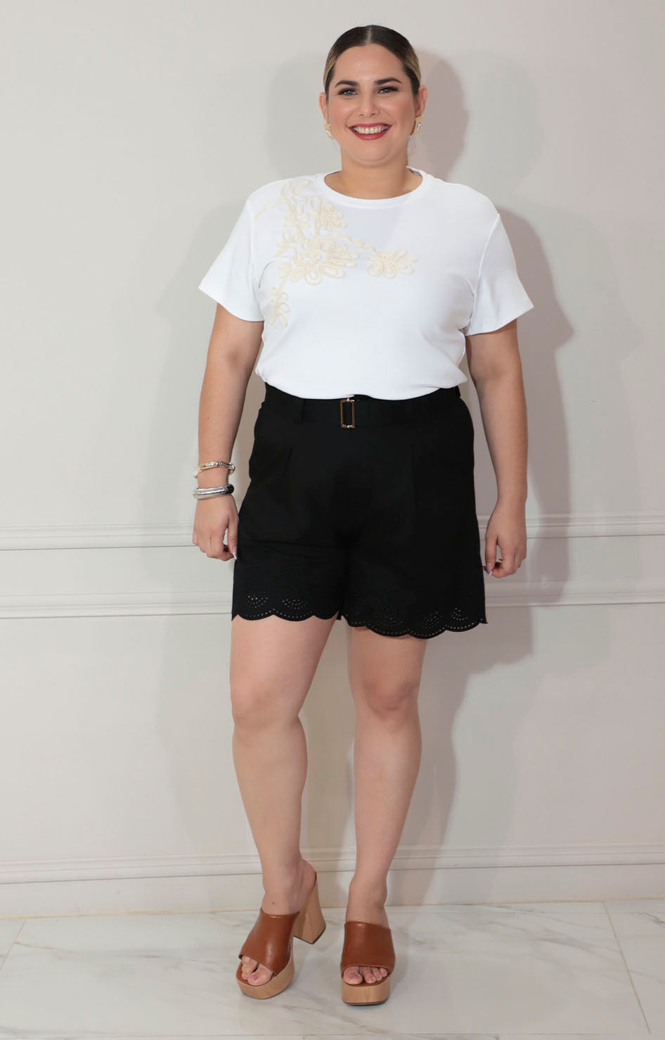 Short negro con bordado inferior y cinturón - SHORT XL Boutiquemirel 