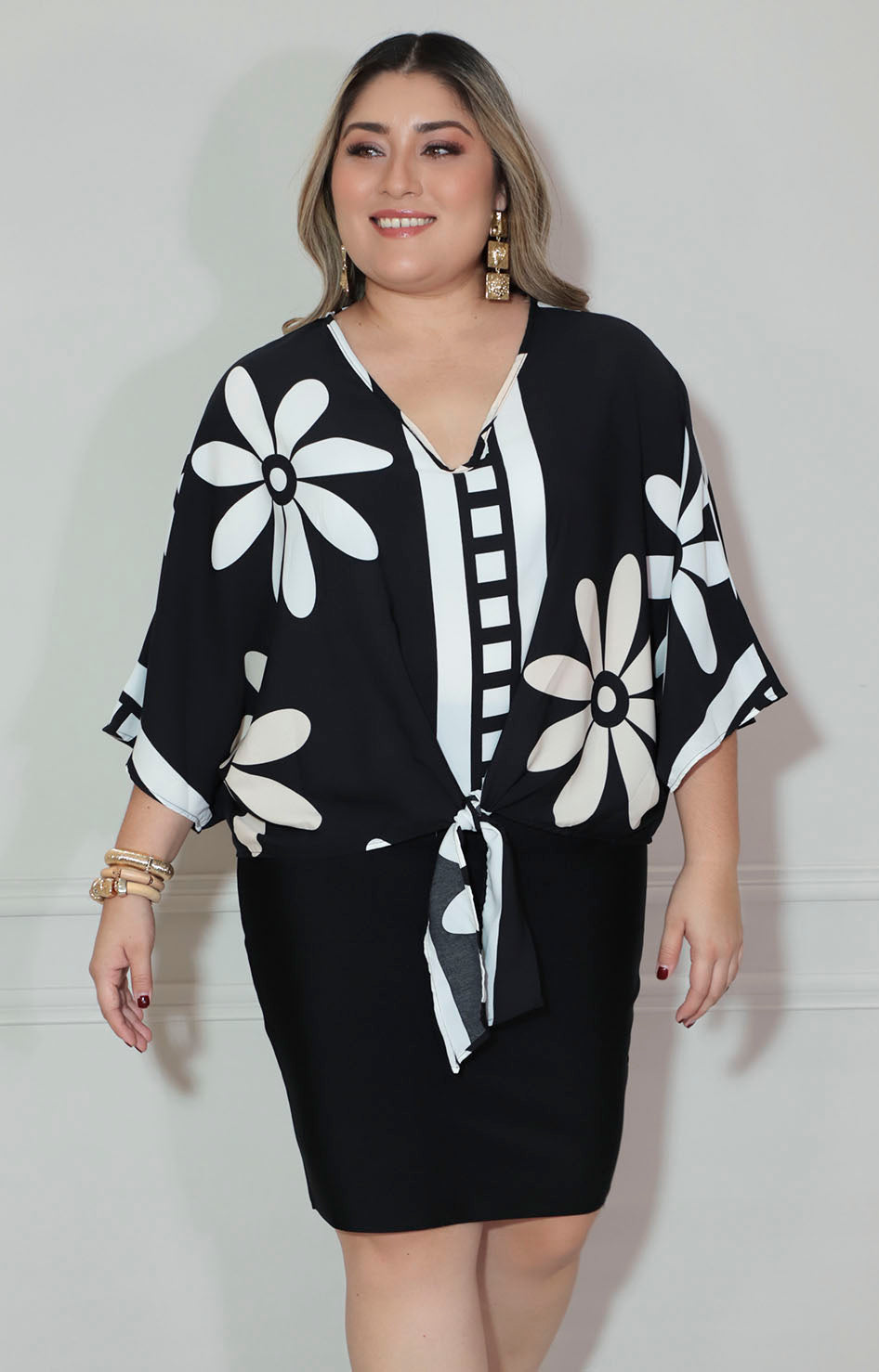 Blusa negra con flor - BLUSA XL Boutiquemirel 