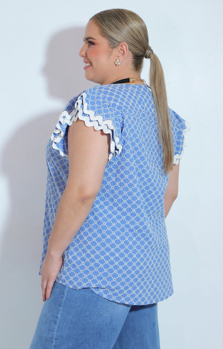 Blusa azul con bordado y manga volante - BLUSA Boutiquemirel 
