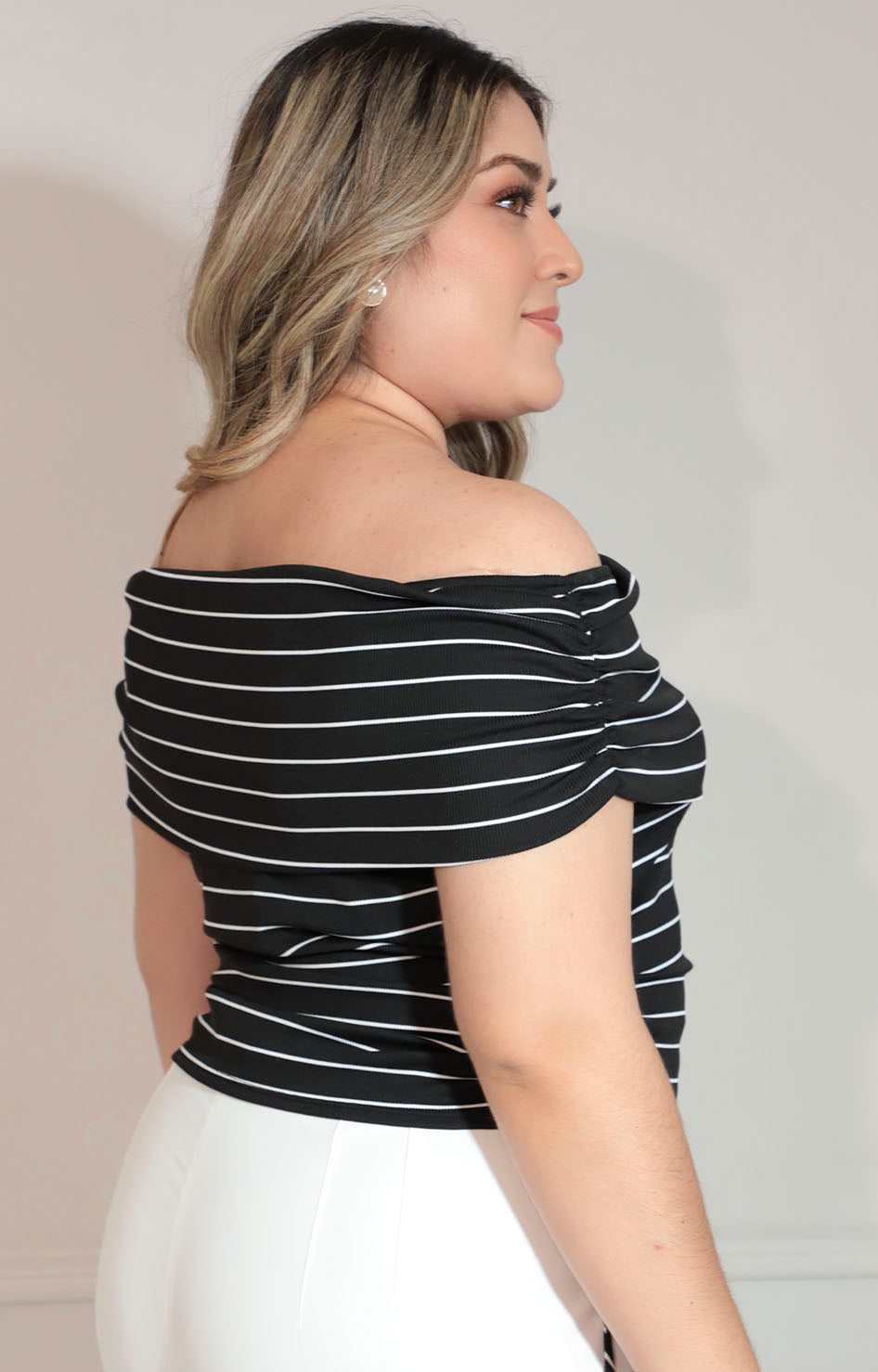 Blusa negra con líneas - BLUSA XL Boutiquemirel 