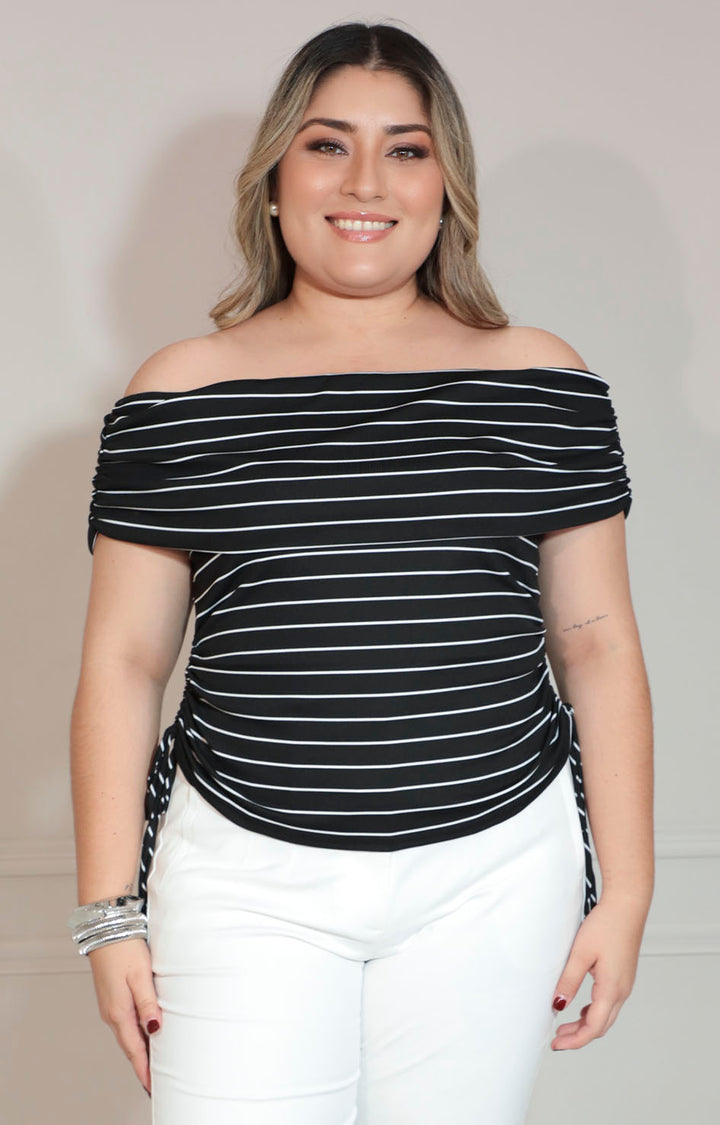 Blusa negra con líneas - BLUSA XL Boutiquemirel 