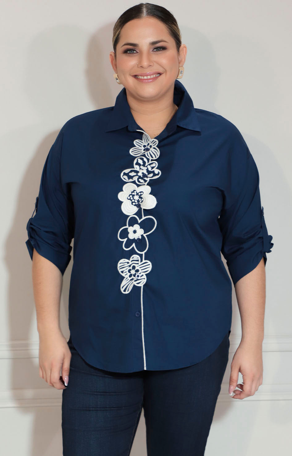 Blusa azul de botones con bordado de flores - BLUSA XL Boutiquemirel 