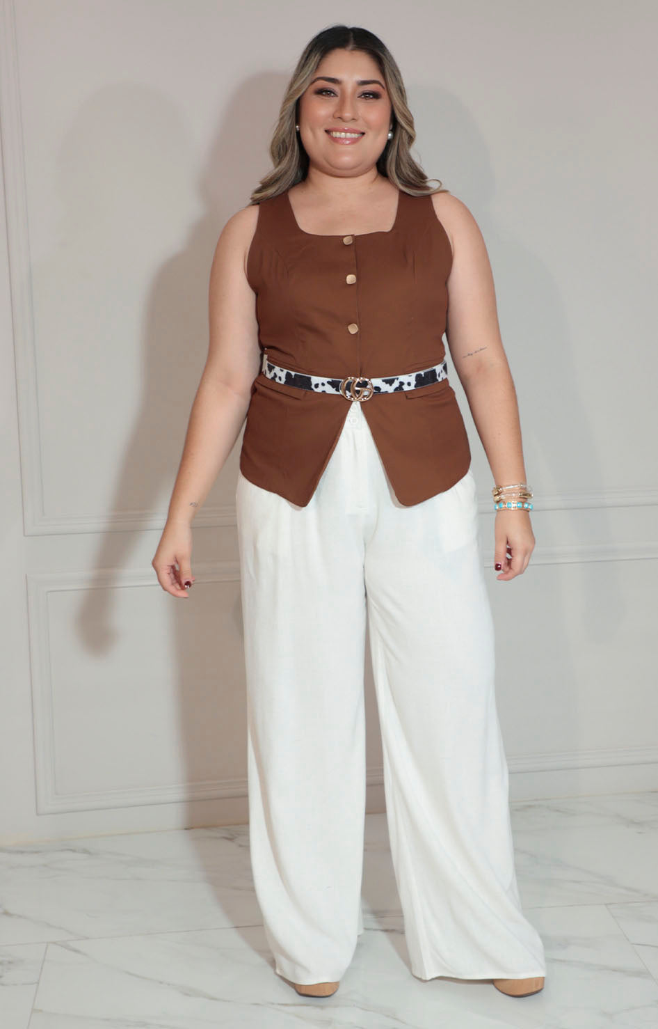 Blusa café de tirantes con botones frontales - BLUSA XL Boutiquemirel 