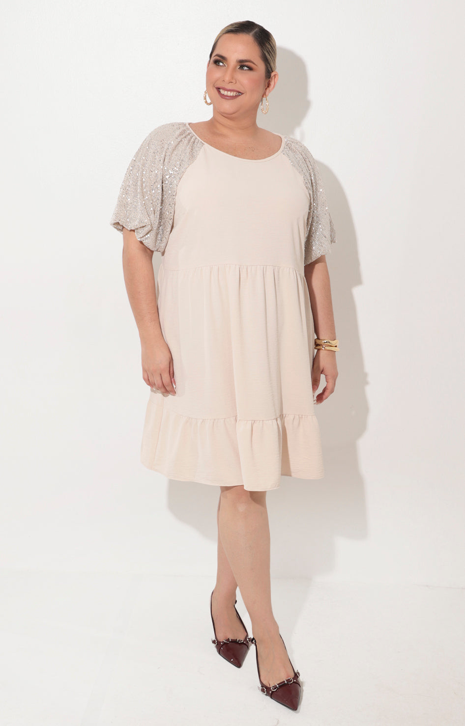 Vestido beige con manga de lentejuela - VESTIDO Boutiquemirel 