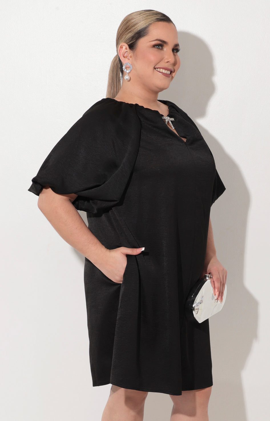 Vestido negro satinado corto - VESTIDO Boutiquemirel 
