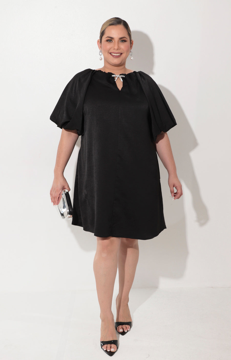 Vestido negro satinado corto - VESTIDO Boutiquemirel 