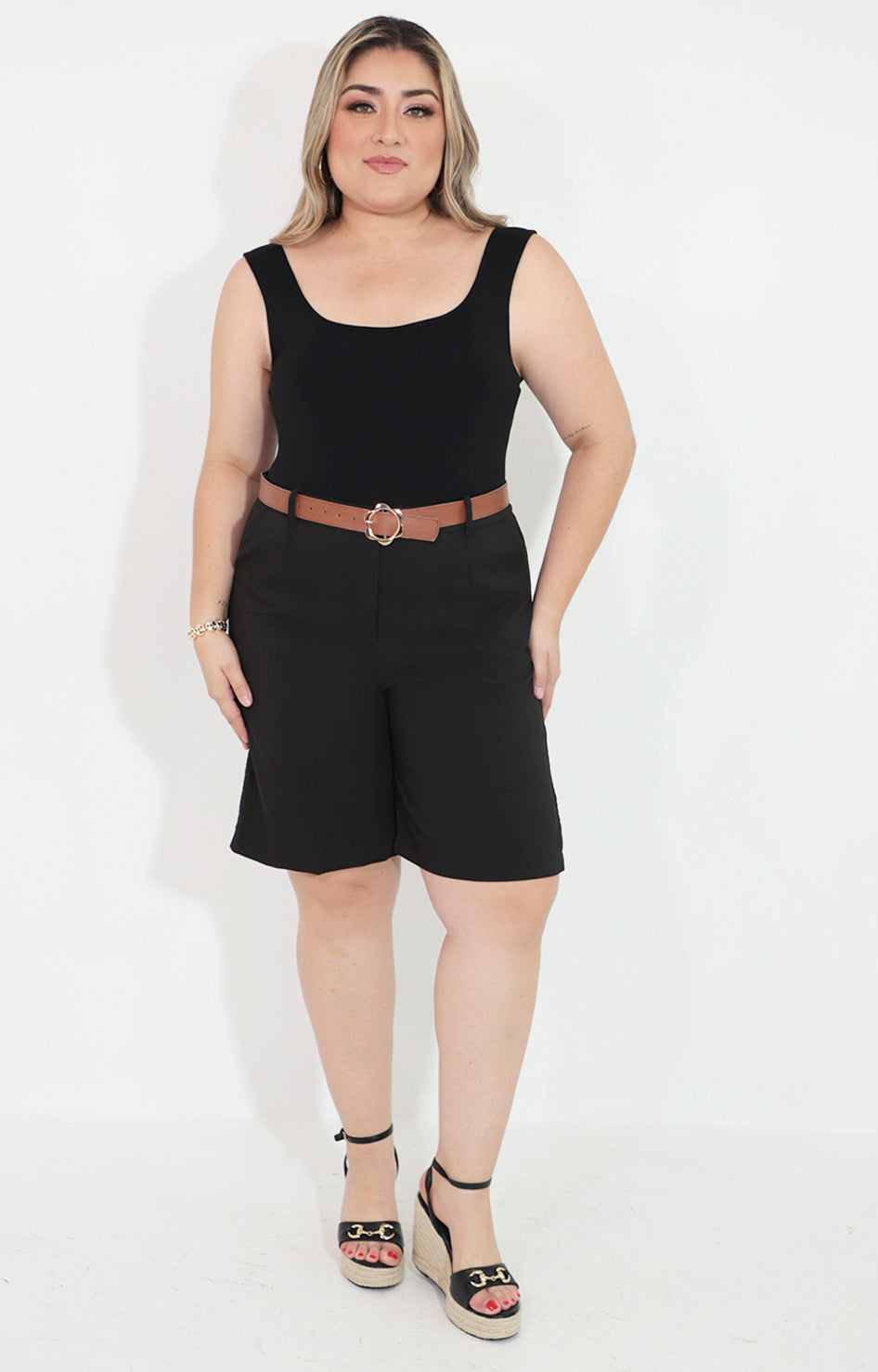 Short negro con cinturón cafe - SHORT Boutiquemirel 