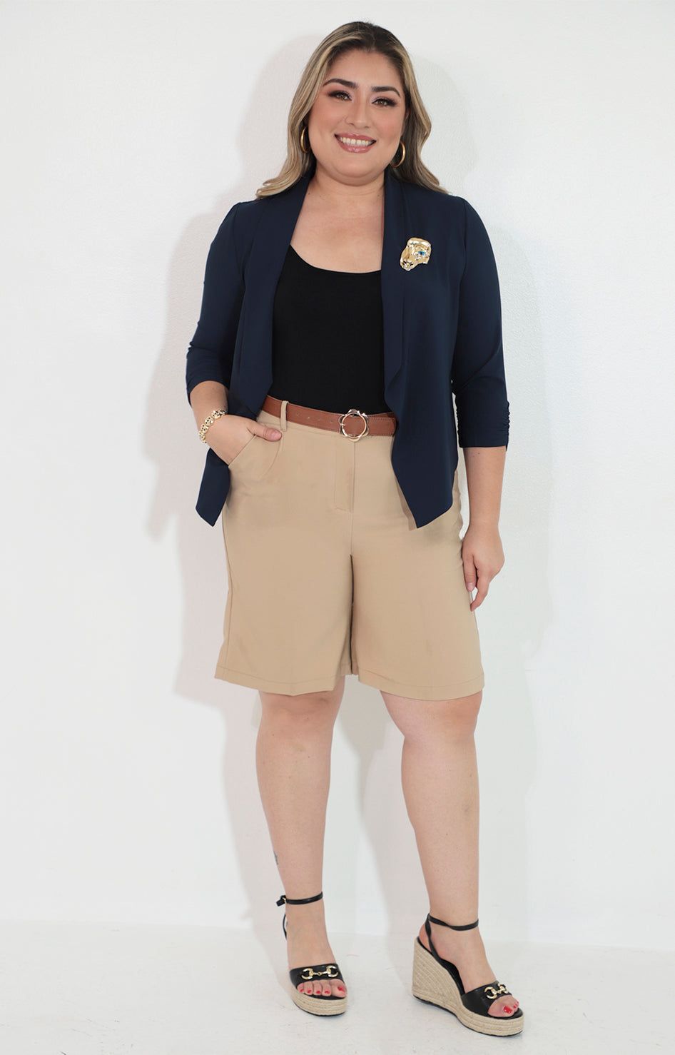 Short beige con cinturón cafe - SHORT Boutiquemirel 