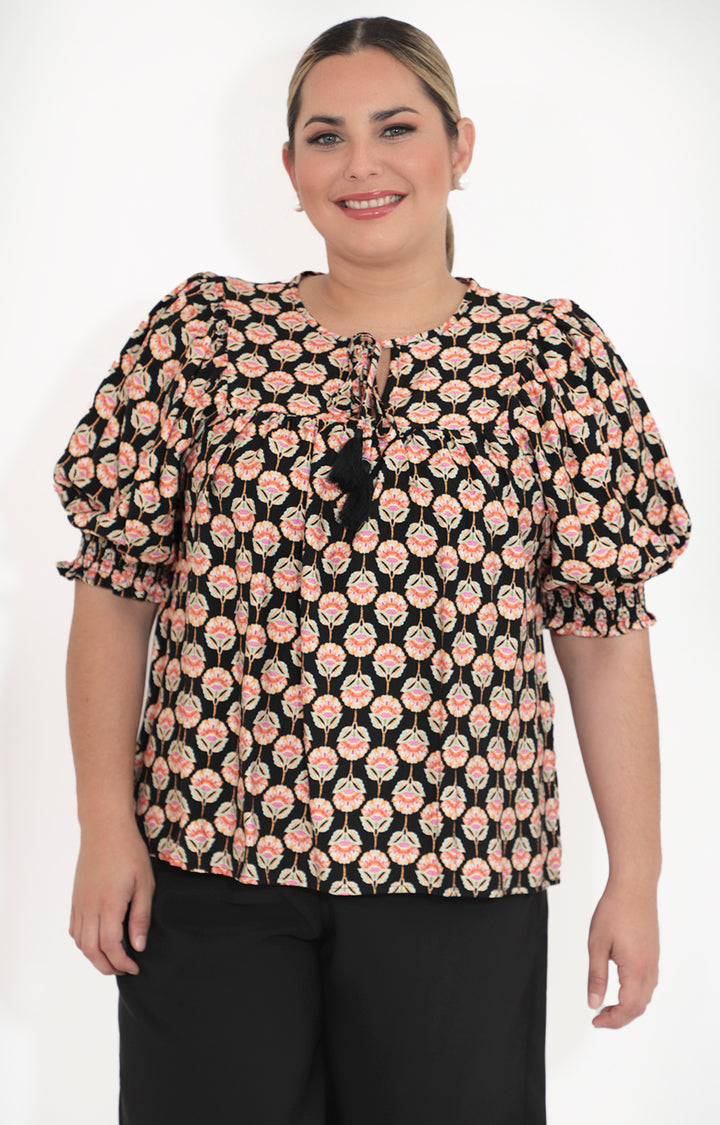 Blusa negra estampada con elastico en manga - BLUSA Boutiquemirel 