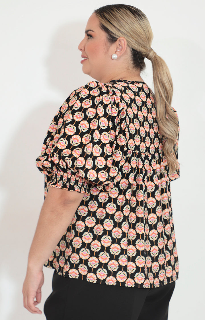 Blusa negra estampada con elastico en manga - BLUSA Boutiquemirel 